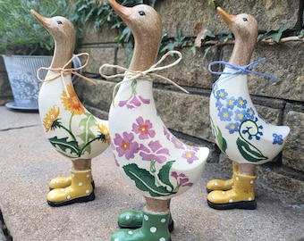 Decorative Duck In Bridgewater Summer  Home Country Home