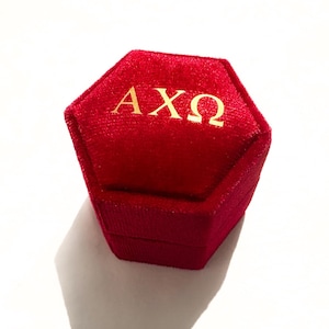 Fluwelen badgedoos voor ALPHA CHI OMEGA-studentenclub | Axo-studentenclubcadeau | Initiatiecadeau | Bieddag | Groot/klein cadeau | Alpha Chi O Present Red
