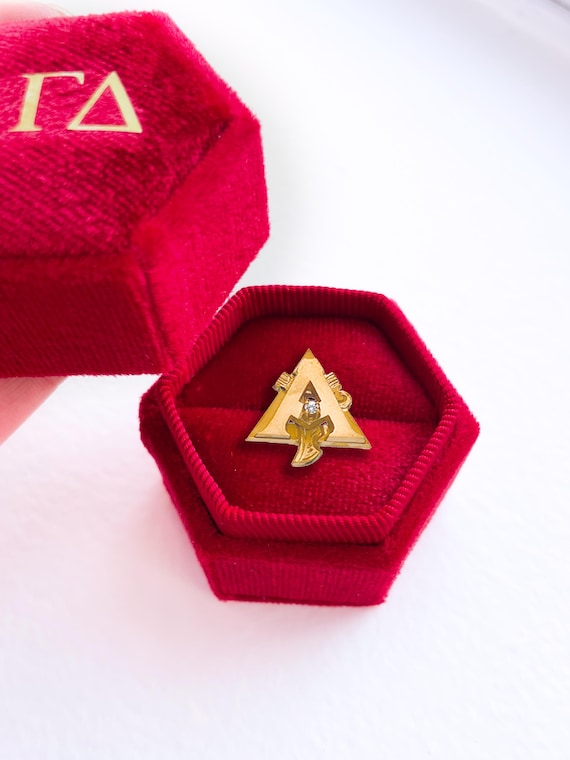 Velvet Badge Box for ALPHA GAMMA DELTA Sorority | Agd Sorority Gift | Initiation Gift | Bid Day / Big Little Gift