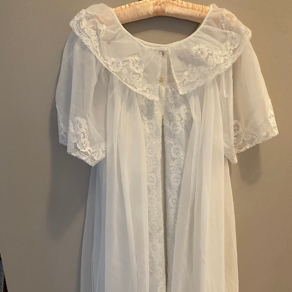 Vintage Peignoir Lingerie, Nightie and Robe, 1950's, 1960's, White, Dorsay, Small, Lace & Chiffon