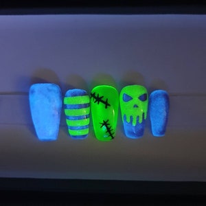 Halloween Nails Skull Nails Glow in the dark nails image 2