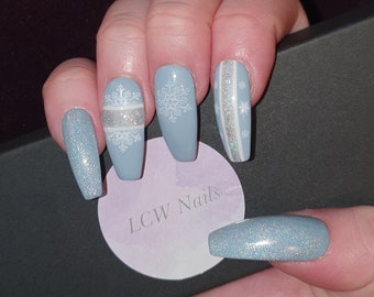 Christmas Nails * Blue Nails * Holographic Nails* Snowflake Nails * Glitter Nails * Winter Nails * Press on Nails