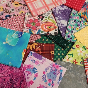 Fat Quarter Stash Builder - 10 Random pieces - GREAT PRICE!