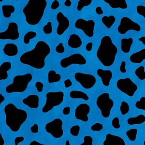Puede incluir: Un patrón sin costuras con un fondo azul y manchas negras irregulares. El patrón recuerda a la impresión animal.