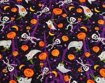 Tela acolchada con estampado de Halloween: fantasmas, esqueletos y calabazas - 100 % algodón - POR 1/2 YARDA