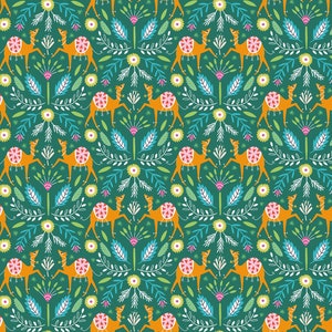 Camels on Green Silk Roads 1830 di Dashwood Studio - 100% cotone - per quilting, artigianato, arredamento per la casa, progetti artistici