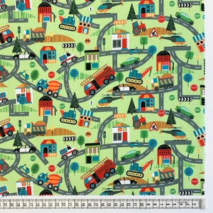 Alrededor de la ciudad en verde - 100 % algodón - acolchado; artesanías por 1/2 yarda - Autos, camiones, camiones de bomberos