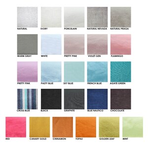 Op de afbeelding: Een kleurenkaart met stofstalen in verschillende kleuren. De stalen omvatten tinten wit, roze, blauw, groen en bruin, met namen als "Natural", "Ivory", "Sky Blue" en "Chocolate" eronder afgedrukt.