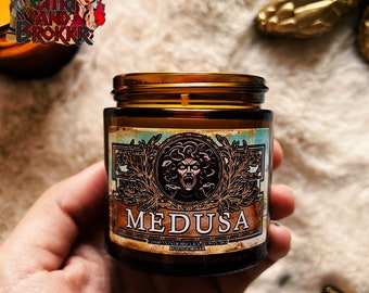 Medusa Scented Candle – Mysterious Fragrance, Greek Mythological Decor, Gift Idea for Myth Lovers