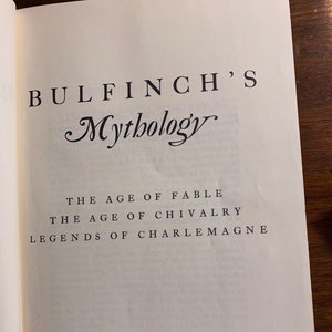 Bulfinch&#39;s Mythology The Age of Fable Chivalry / Legends (Dictionary) - Thomas Bulfinch - 1970 - Guide - Encyclopedia -