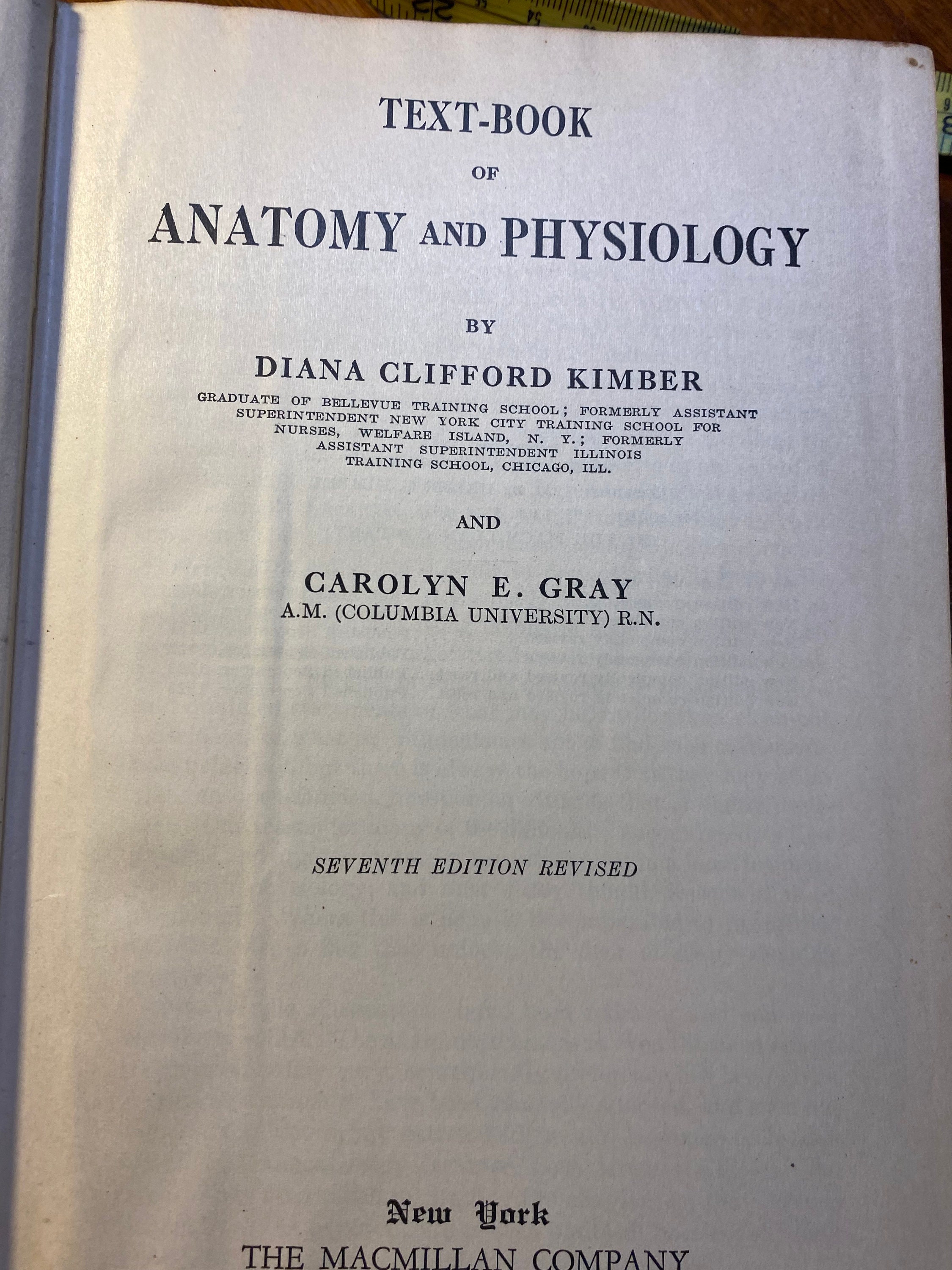 Text-Book of Anatomy and Physiology - D Kimber | C Gray - 1926 - Illustrated Dissection of Body Structure / Muscles etc - Guide