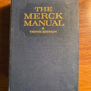 The Merck Manual Pick: 10th Edition or 16th Edition - Diagnosis Therapy - Prevention Causes Treatments Disease -  Medical Reference Manual
