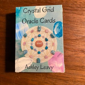 Crystal Grid Oracle-kaarten - Ashley Leavy - Set van 48 kaarten / gids / alles in kartonnen doos - Insights Into Moving Forward in het leven