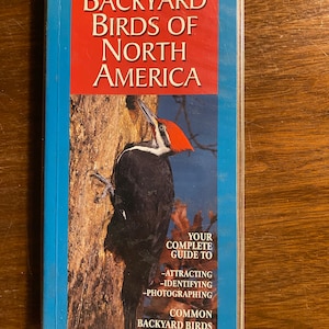 Backyard Birds of North America - 2003 - Fred Alsop III - Guide Birds&#39; nature, behavior, migration etc
