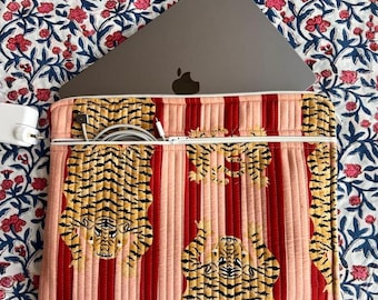 Handmade Cotton Laptop Sleeve, Quilted LAPTOP Cover, Large Zipper Pouch For iPad, Unique Gift For Her, Computer Protector, Bag For MacBook.