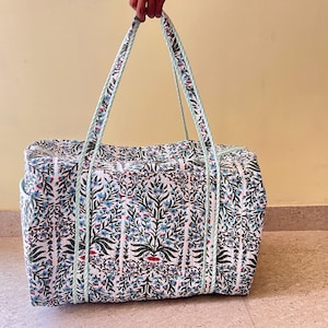 Baumwoll Weekender Reisetasche für Frauen Handgefertigte Gesteppte Stoff Große Reisetasche Block Gedruckt Reisetaschen Benutzerdefinierte Hand Gepäck Tasche zum Verkauf