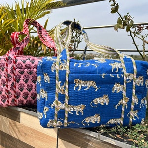 Grand sac fourre-tout en coton matelassé, Sac de week-end à imprimé floral, Cadeau des fêtes, Sacs de yoga/bagages à main écologiques, Sac de voyage
