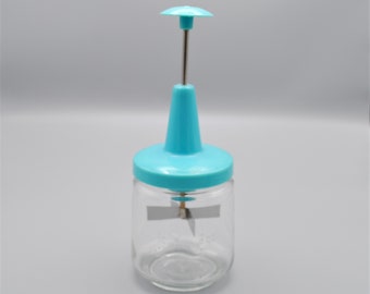 Vintage Androck 8 Ounce Manual Nut Chopper/Grater/Herb Shredder