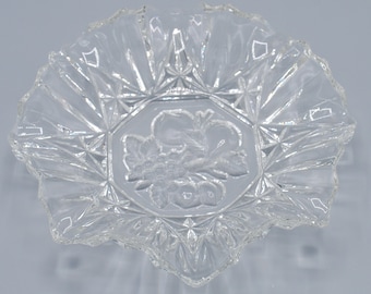 Vintage Federal Glass Pioneer Pattern (diseño de fruta en relieve) Tazón de borde con volantes de vidrio abierto 7.5 "Hermoso vidrio cortado antiguo/MCM