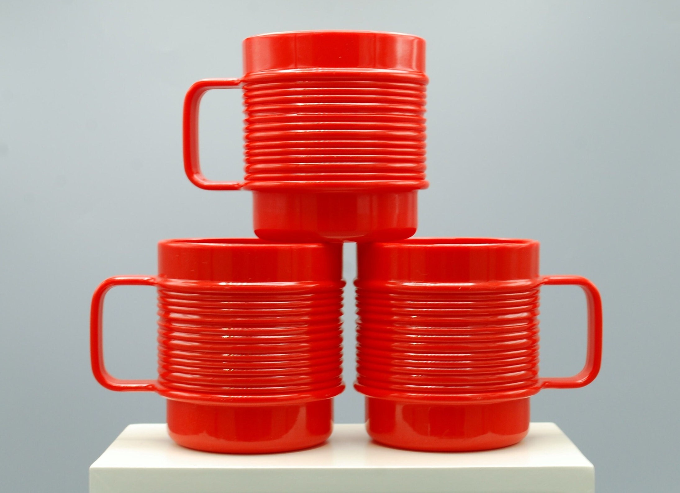 Rubbermaid Vintage 3.5-inch Vintage Ribbed Stacking Cups/mugs
