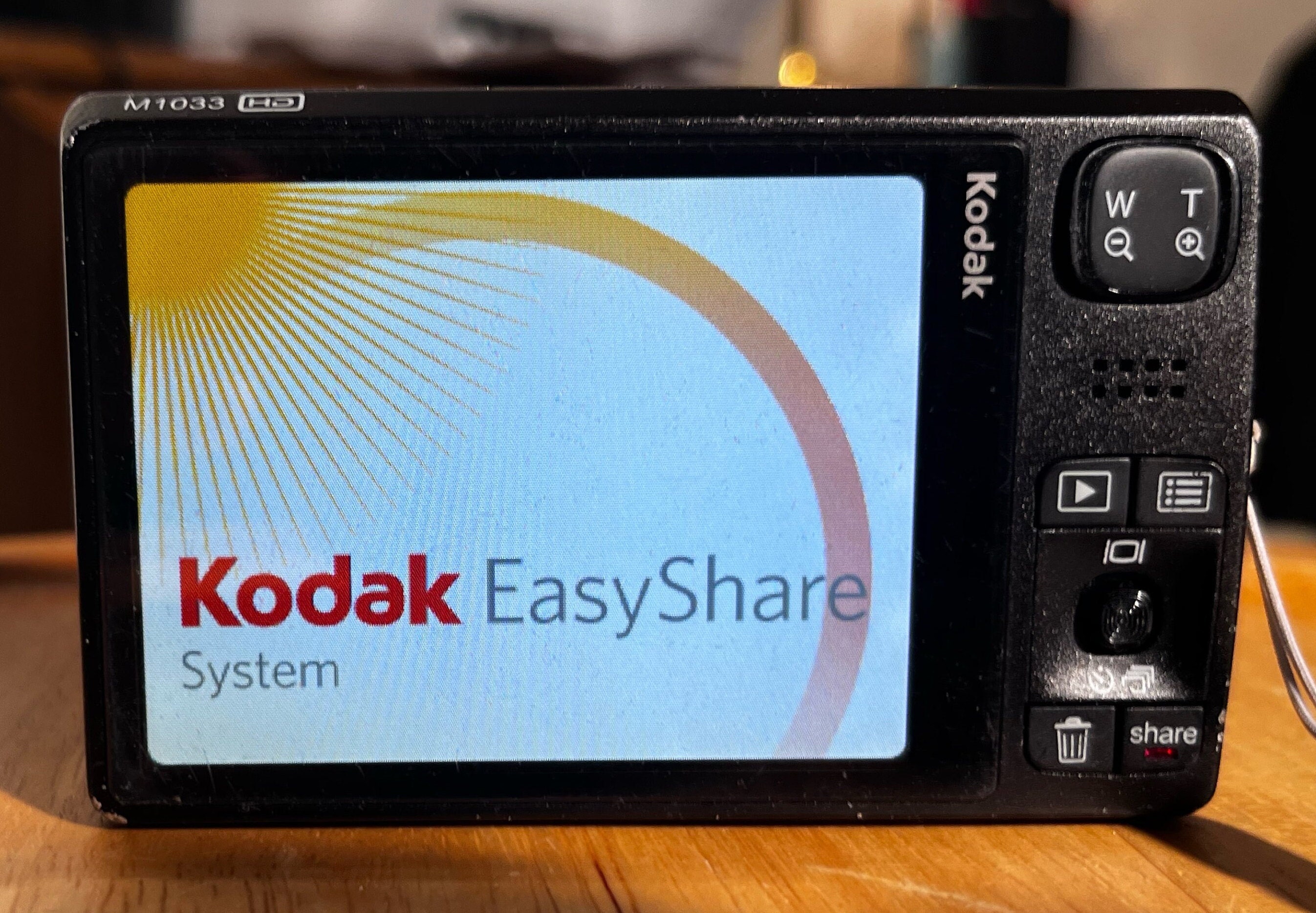 Kodak Easyshare M1033 10 Megapixel Digital Camera Bundle W/ Original
