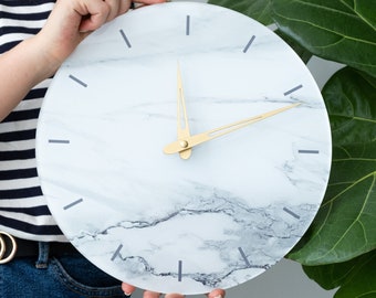 White marble resin wall clock, Grey marble wall clock, Masselina marble wall clock, Resin geode wall clock, Crystal print wall clock