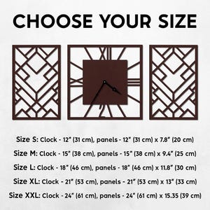 Może przedstawiać: Brązowy drewniany zegar ścienny z rzymskimi cyframi i dwoma pasującymi panelami geometrycznymi. Tekst "CHOOSE YOUR SIZE" znajduje się na g&oacute;rze, z opcjami rozmiaru od 31 cm do 61 cm dla zegara.