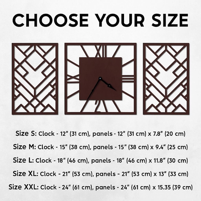 Może przedstawiać: Brązowy drewniany zegar ścienny z rzymskimi cyframi i dwoma pasującymi panelami geometrycznymi. Tekst "CHOOSE YOUR SIZE" znajduje się na g&oacute;rze, z opcjami rozmiaru od 31 cm do 61 cm dla zegara.