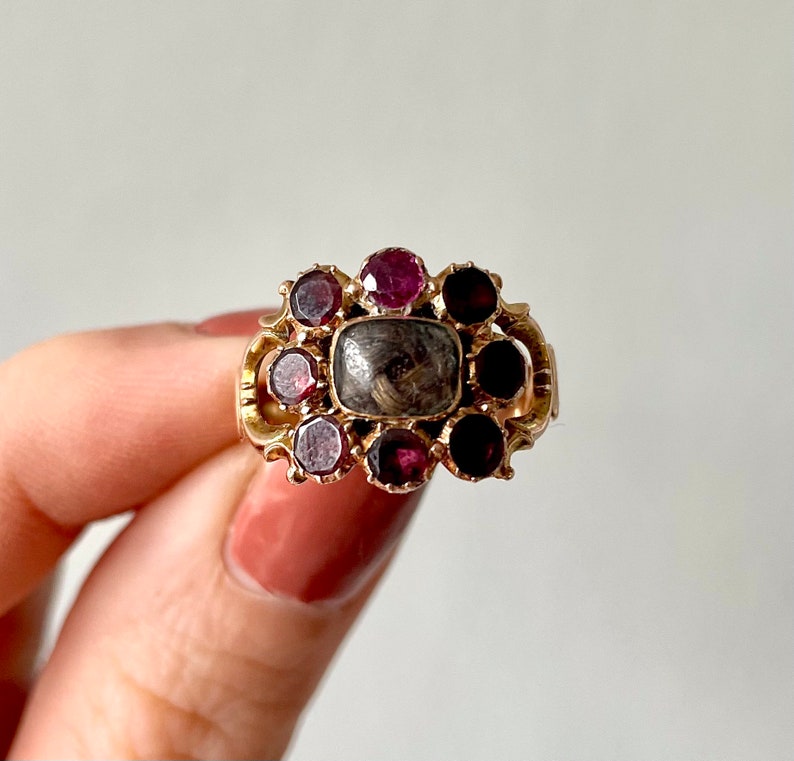 Georgian Garnet Locket Mourning Ring in 9 Carat Gold Circa 1830 image 2