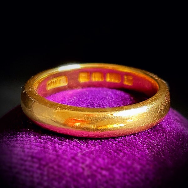 Antique 22 Carat Gold Band; Circa 1892