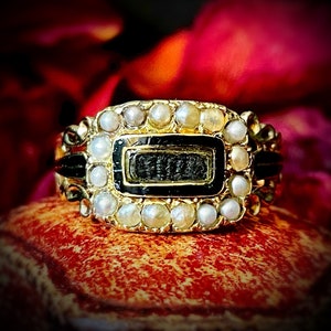 Rare Georgian Enamel & Pearl Mourning Ring in 15 Carat Gold; Circa 1810