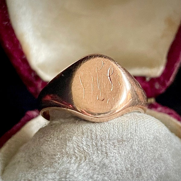 Antique Signet Ring in 9 Carat Rose Gold; Circa 1915