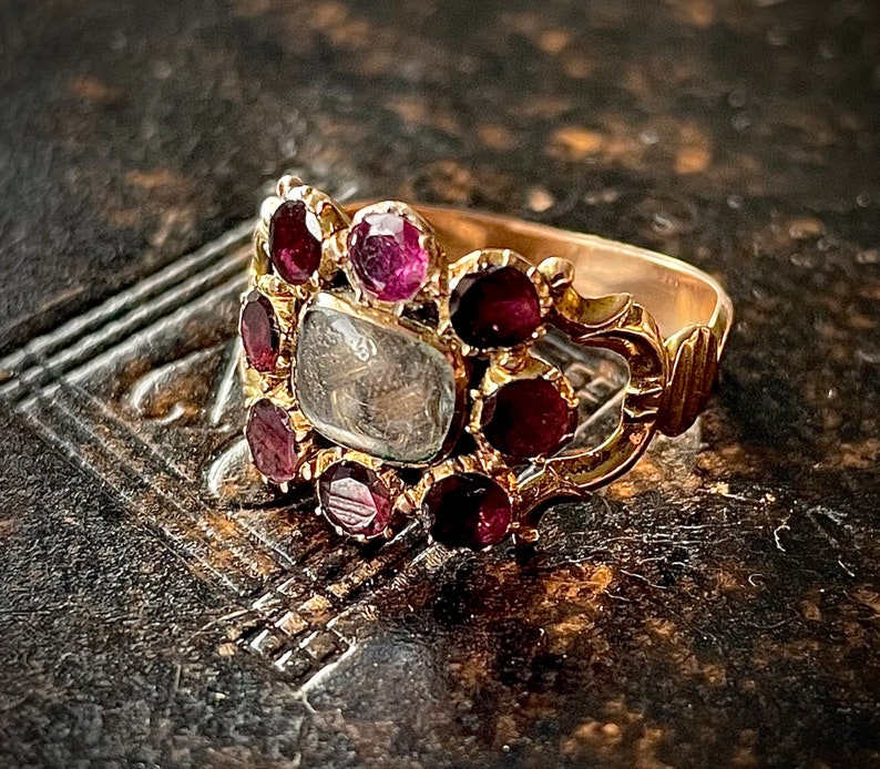 Georgian Garnet Locket Mourning Ring in 9 Carat Gold Circa 1830 image 8