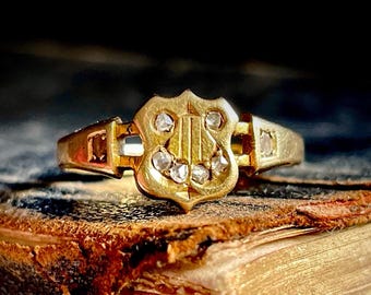 Victorian Diamond & Pearl Harp Ring in 18 Carat Gold, Circa 1885