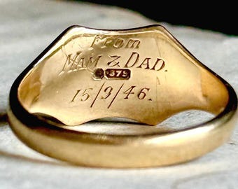 Vintage Sentimental Signet Ring in 9 Carat Gold; Circa 1941