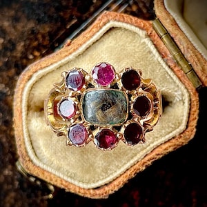 Georgian Garnet Locket Mourning Ring in 9 Carat Gold Circa 1830 image 1