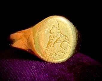 Ornate Dog Signet Ring in 18 Carat Gold; Circa 1950