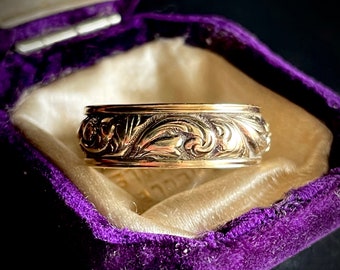 Victorian Style Vintage Floral Band in 9 Carat Gold; Circa 1960