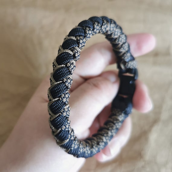 Perlina Per Coltello EDC In Titanio Blu A Forma Di Barilotto - Ciondolo Per Paracord