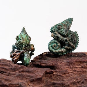 Paracord bead "Chameleon” Handmade knife bead-lanyard bead-EDC bead-paracord beads-custom bead-gift for men-bracelet bead-present