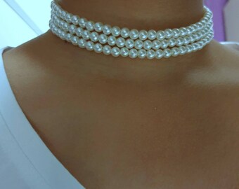 Elegante collana girocollo con perle acriliche a 3 strati