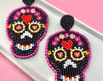 Boucles d'oreilles tête de mort en sucre perlées noires, Boucles d'oreilles d'Halloween, Boucles d'oreilles squelette, Jour des morts, Dia de la Muerte, Cinco de Mayo, Boucles d'oreilles sorcière