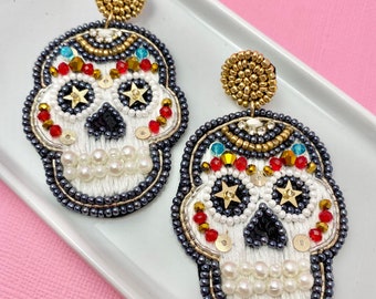 Boucles d'oreilles tête de mort en sucre perlée, Boucles d'oreilles Halloween, Boucles d'oreilles squelette, Jour des morts, Dia de la Muerte, Cinco de Mayo, Boucles d'oreilles sorcière