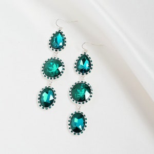 Pendants d&#39;oreilles | Boucles d&#39;oreilles émeraude | Boucles d&#39;oreilles en cristal vert | Pendantes d&#39;oreilles | Argent | Pierre de naissance de mai | Boucles d&#39;oreilles de mariée