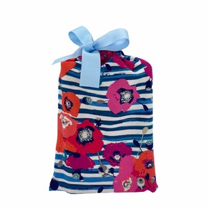 Gift Wrap, Reusable Gift Wrap, Gift Bag, Eco-Friendly Gift Wrap, Fabric Gift Bag, Sustainable Small Gift Bag &quot;Bloom & Stripes&quot;