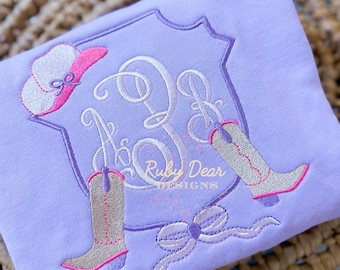 Chapeau et bottes de cow-girl Remplissage écusson et motif de broderie Machine au point satin