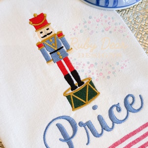 Nötknäppartrumma Satin och Fill Stitch Maskinbroderidesign