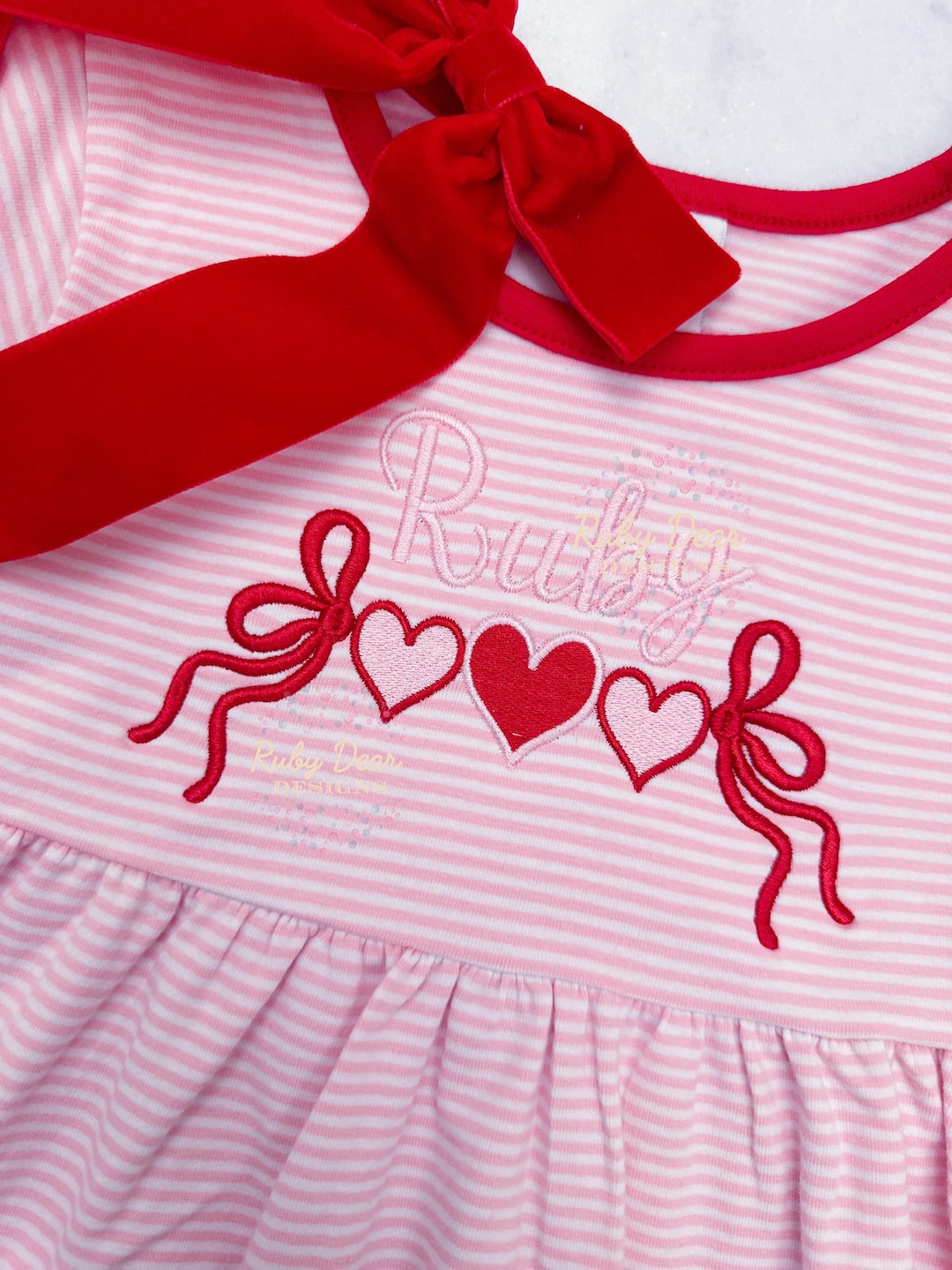 Valentine's Heart Trio With Bows Satin and Fill Stitch Machine