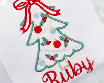Sapin de Noël motif de broderie machine contour girly satiné