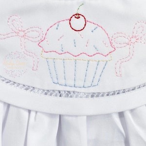 Cupcake and Bows Machine Embroidery Design